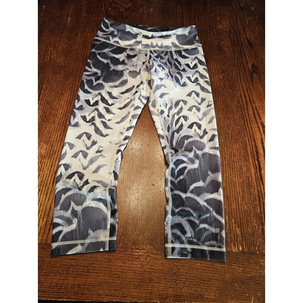 Lululemon Wunder Under Size 6 Crop Leggins Black/white Activewear(L33